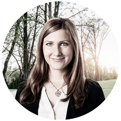 Porträt der Marketing-Mitarbeiterin Anna Böck